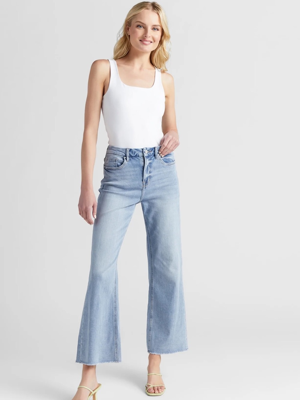 MICA Super Soft High Rise Wide Leg Jeans in Ciel Blue 32 NWT